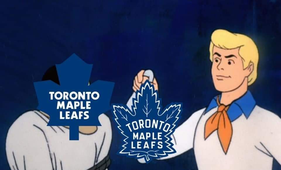 Nocna Zmiana: Bogaci grają w golfa, a kowboje w Toronto