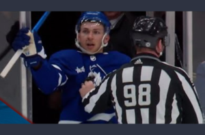 Nocna Zmiana: Sędzia psychol w Toronto i babciny obiad w Pittsburghu