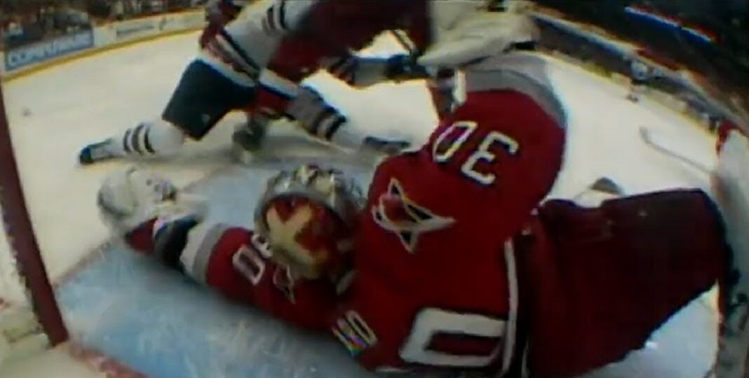 Bramkarska chwilówka – Cam Ward – Puchar Stanleya, 10 lat posuchy i gwizdy 21 tysięcy osób