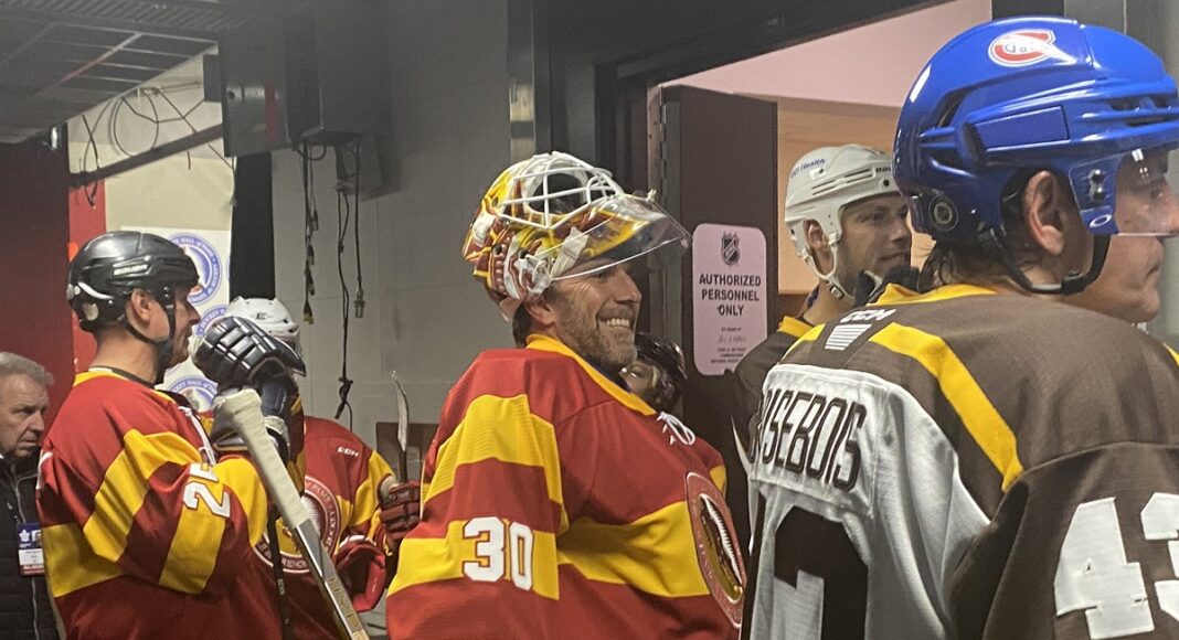 Mecz legend NHL miał jednego bohatera. Lundqvist skradł show