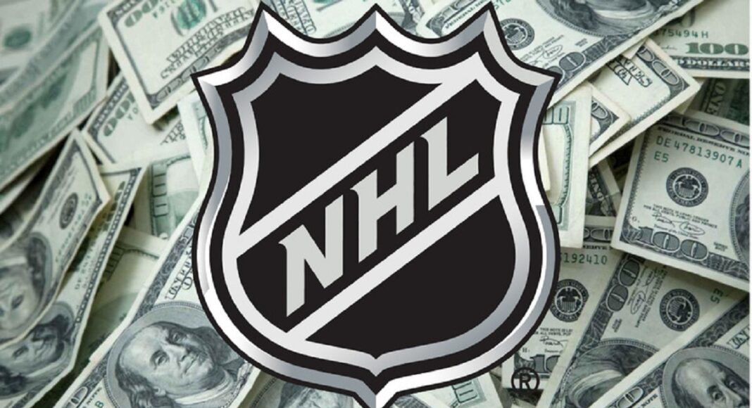 TOP 10 najlepiej zarabiających hokeistów sezonu NHL. Licząc wszystko!