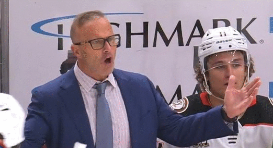 Krótko z nimi. Kolejni trenerzy wylecieli z NHL!