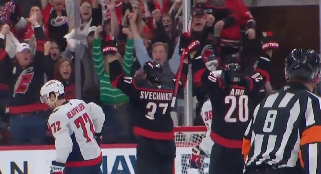 Nocna Zmiana z NHL: Potężny Duńczyk i niemiecki samobój