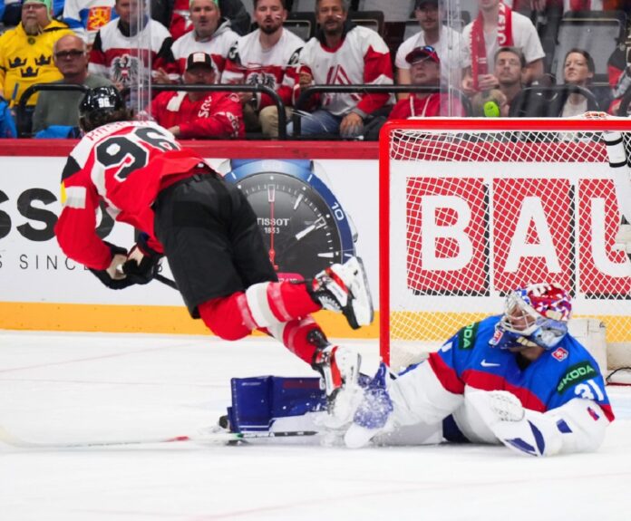 Austria ends on top in this one! #MensWorlds #IIHF @eishockey_oesterreich