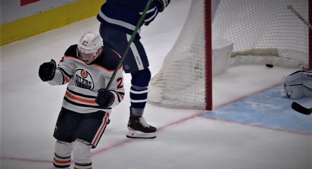 Hokej. 14 lat i emerytura w NHL. Obrońca z TOP10 kończy karierę. Nikt go nie chciał