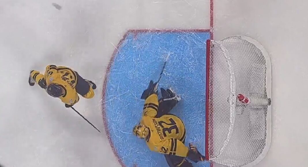 Najlepszy „niewidzialny” bramkarz NHL. Koniec chowania się w cieniu! Hokej