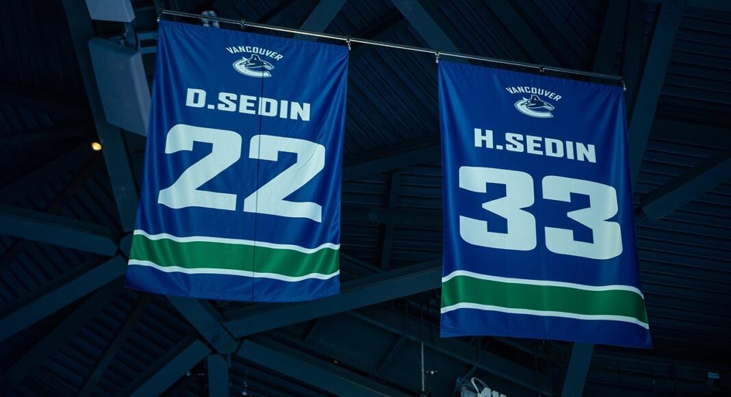 Imprezuj jak w 2010! Canucks wieszają stary szyld z Sedinami i jadą dalej