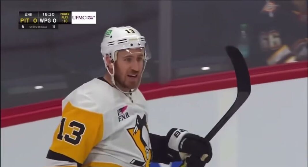 Nie znalazł klubu w NHL, pojechał do KHL. Po 5 meczach zakończył karierę